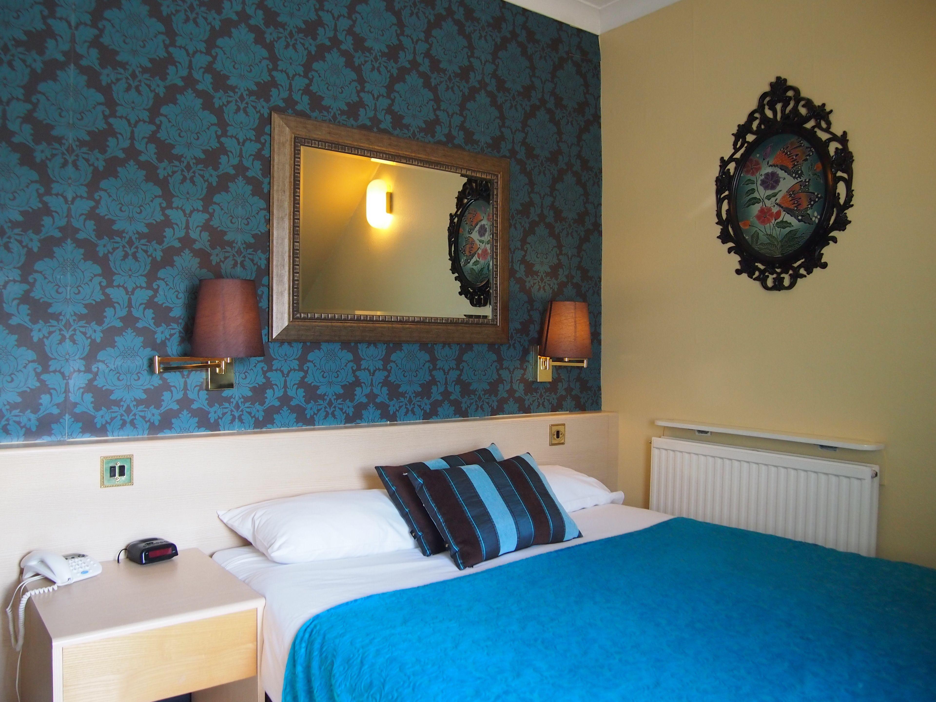 Thistle Hotel — Photos 2